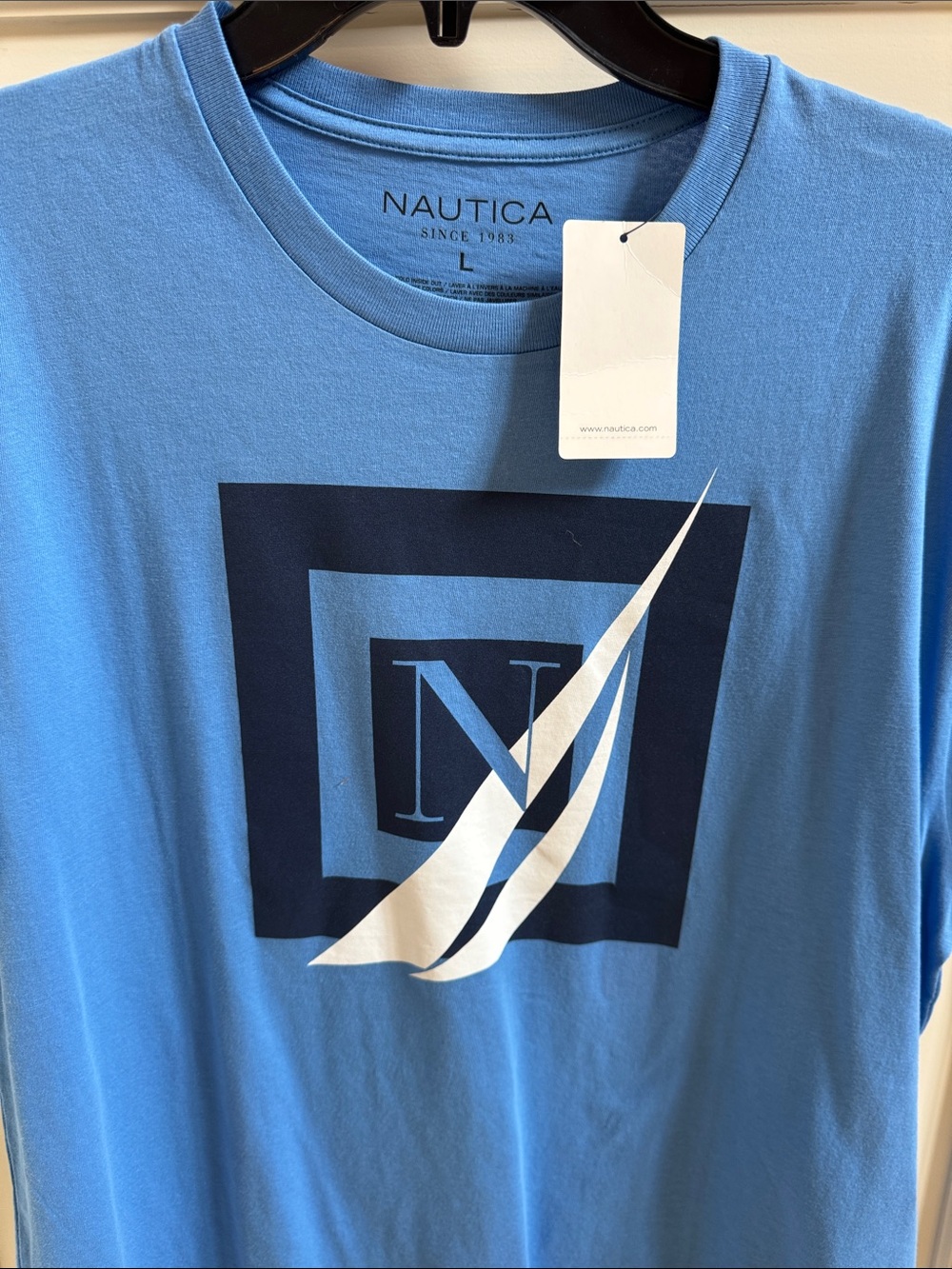 NWT Nautica Light Blue Short Sleeve Logo Graphic Tee with Navy & White Print